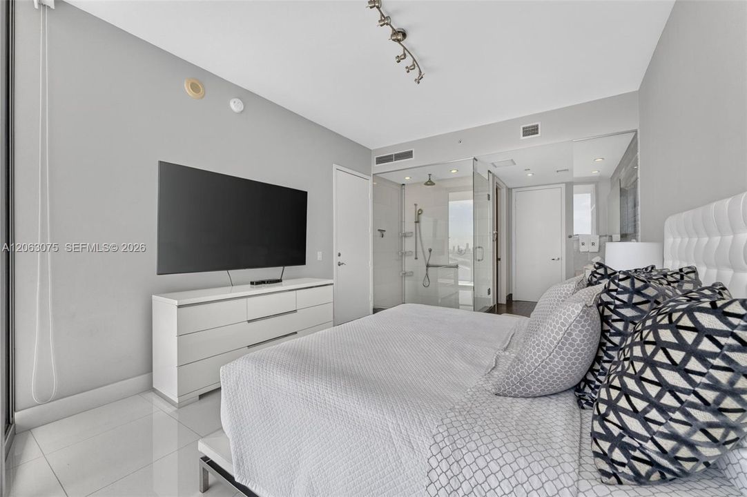 For Rent: $6,600 (2 beds, 2 baths, 0 Square Feet)
