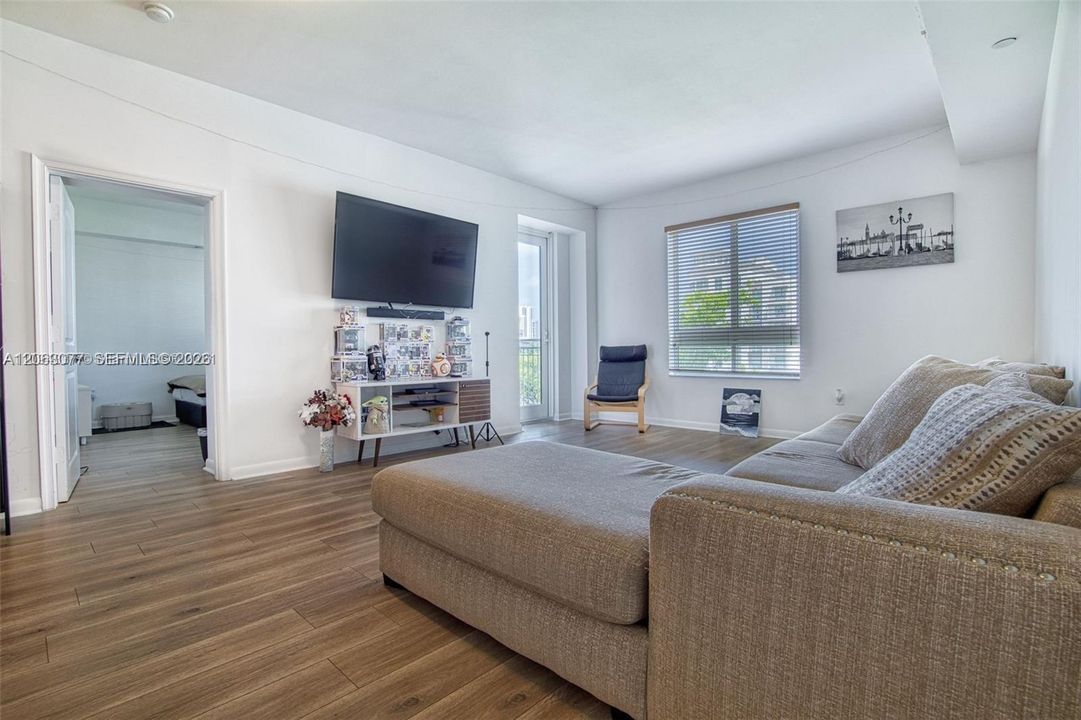 В аренду: $3,200 (2 спален, 2 ванн, 1183 Квадратных фут)