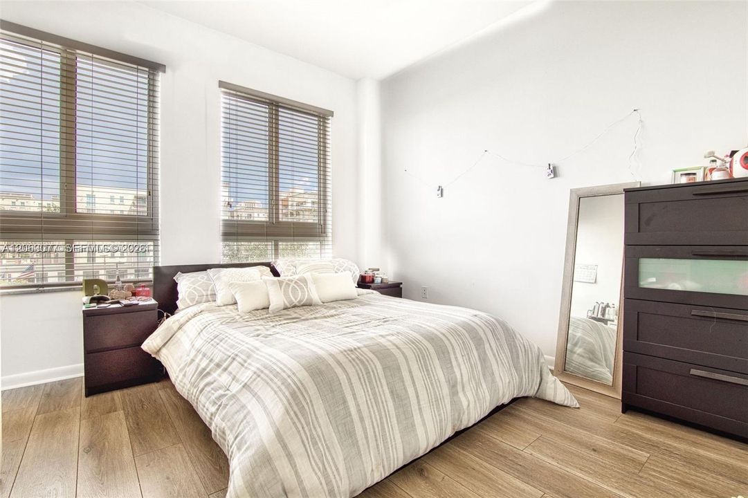 В аренду: $3,200 (2 спален, 2 ванн, 1183 Квадратных фут)
