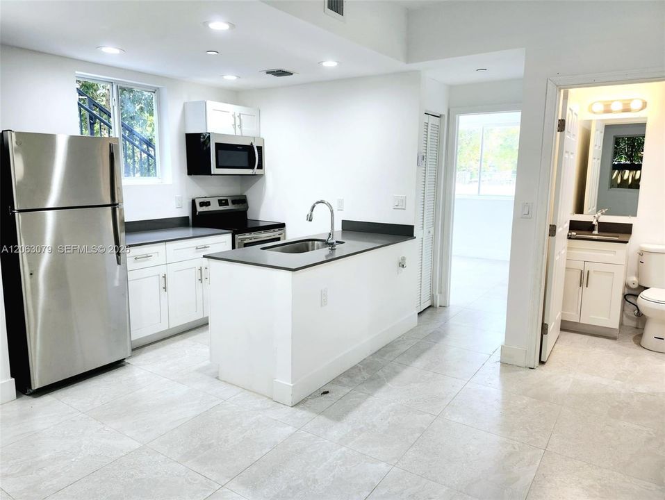 В аренду: $2,595 (2 спален, 3 ванн, 0 Квадратных фут)