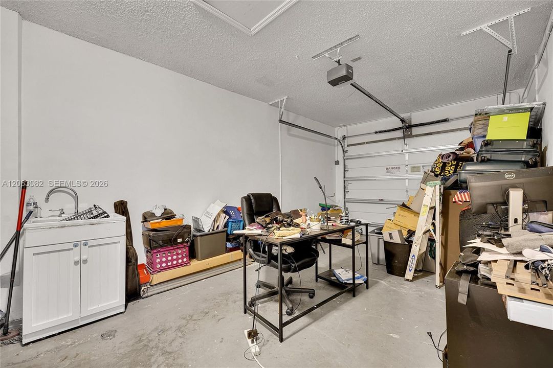 В аренду: $3,700 (3 спален, 2 ванн, 1442 Квадратных фут)