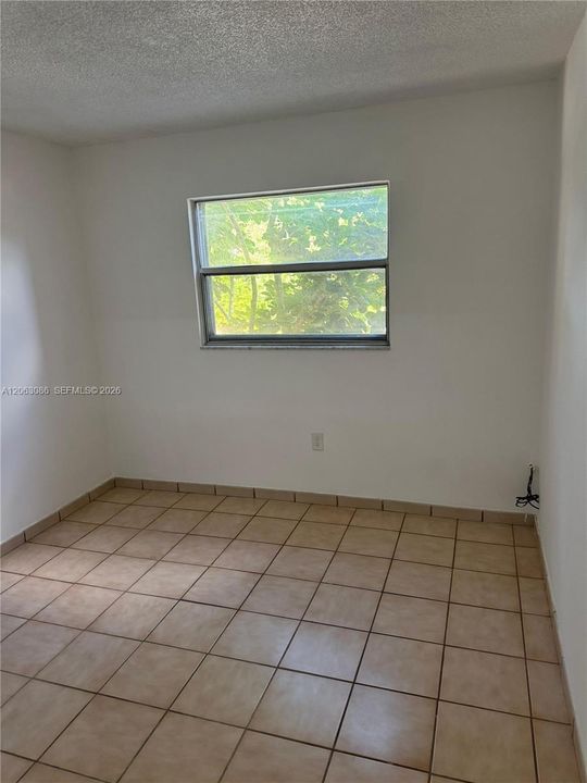 En Venta: $250,000 (2 camas, 1 baños, 750 Pies cuadrados)