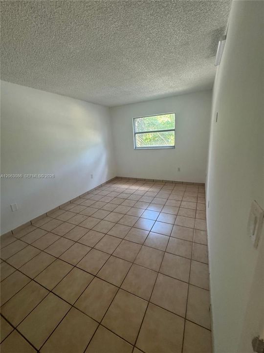 En Venta: $250,000 (2 camas, 1 baños, 750 Pies cuadrados)