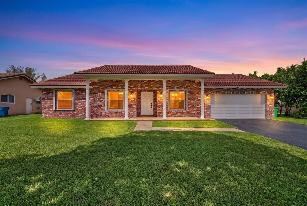 1-web-or-mls-Twilight_Exterior_DSC01786_
