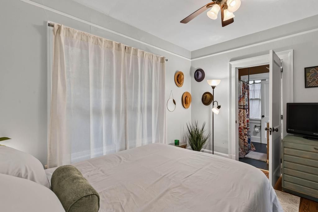 3898 Boone Park Ave-48