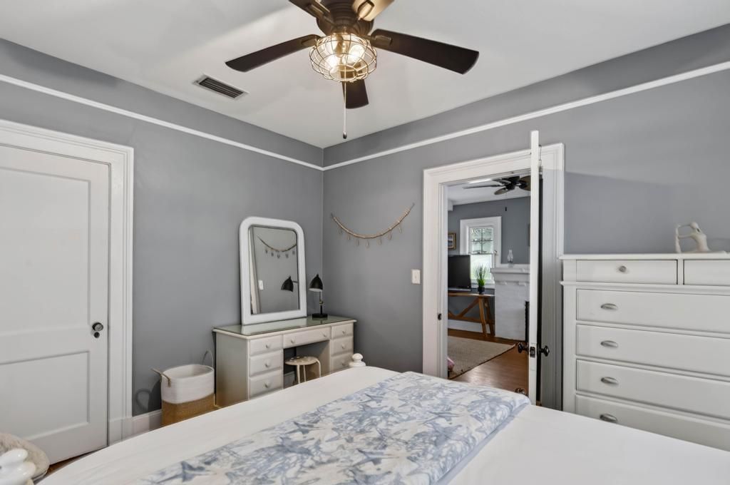 3898 Boone Park Ave-46