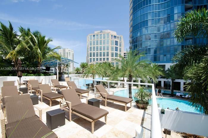 На продажу: $1,200,000 (2 спален, 2 ванн, 1522 Квадратных фут)