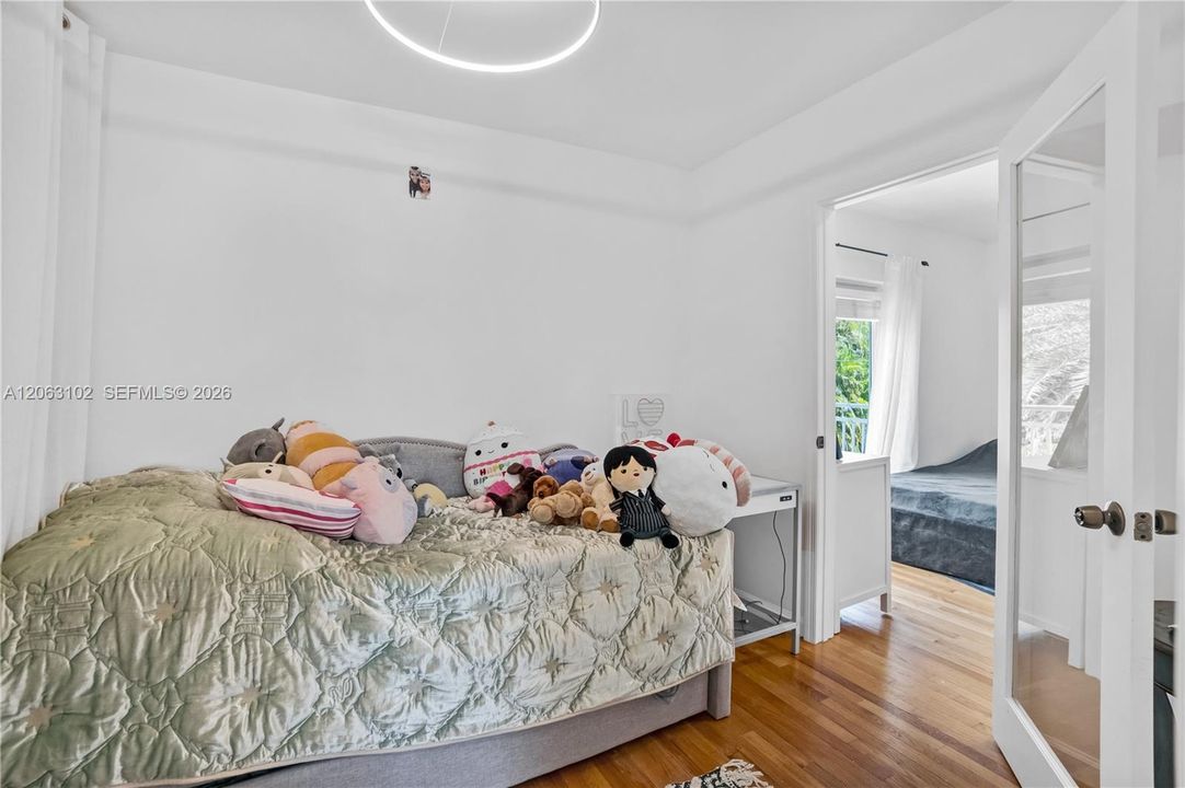 For Sale: $2,250,000 (4 beds, 3 baths, 2357 Square Feet)