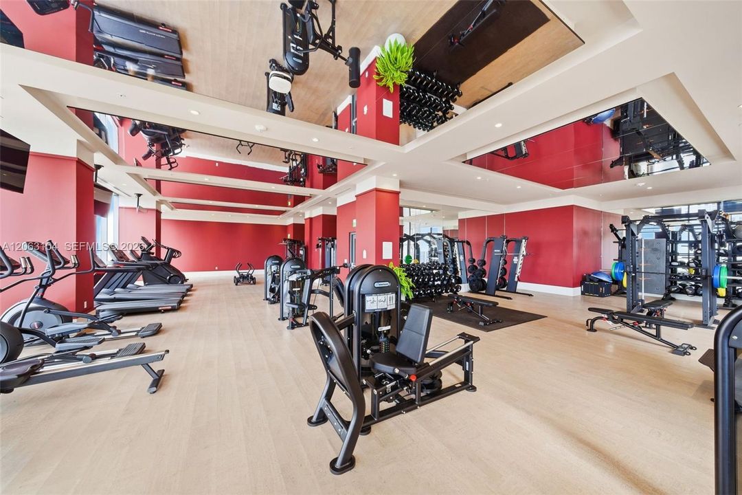 На продажу: $629,000 (2 спален, 2 ванн, 825 Квадратных фут)