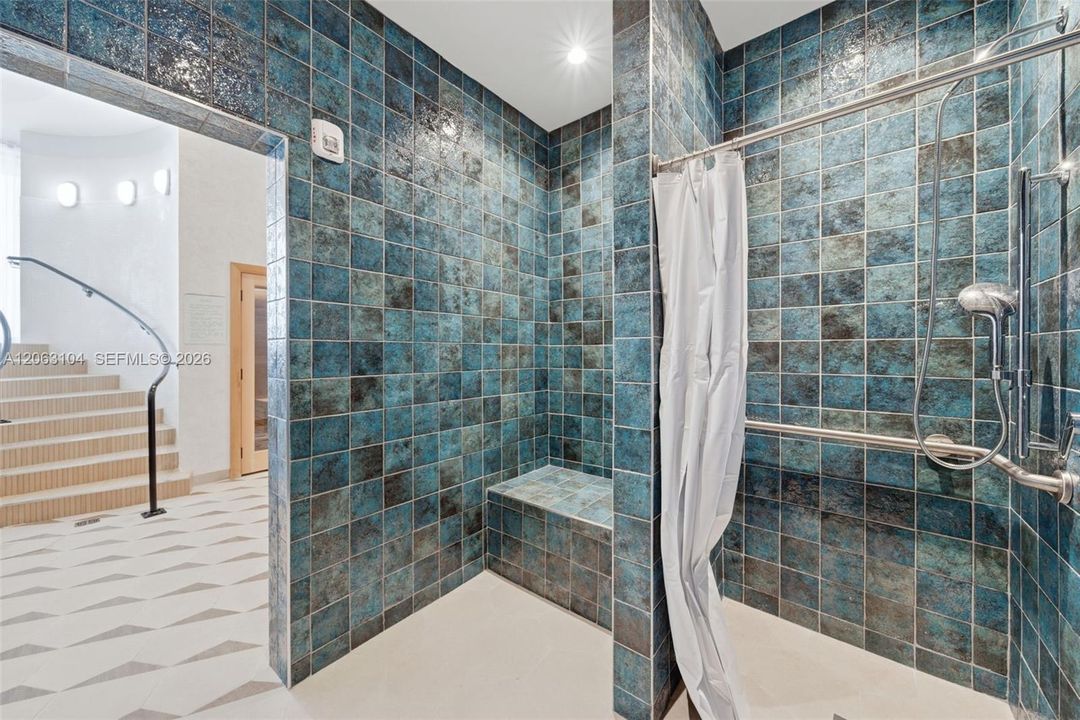 На продажу: $629,000 (2 спален, 2 ванн, 825 Квадратных фут)