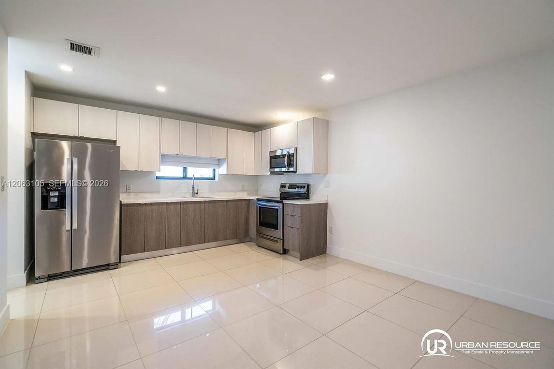1971 BAY DRIVE  # 124 MIAMI BEACH FL 33141