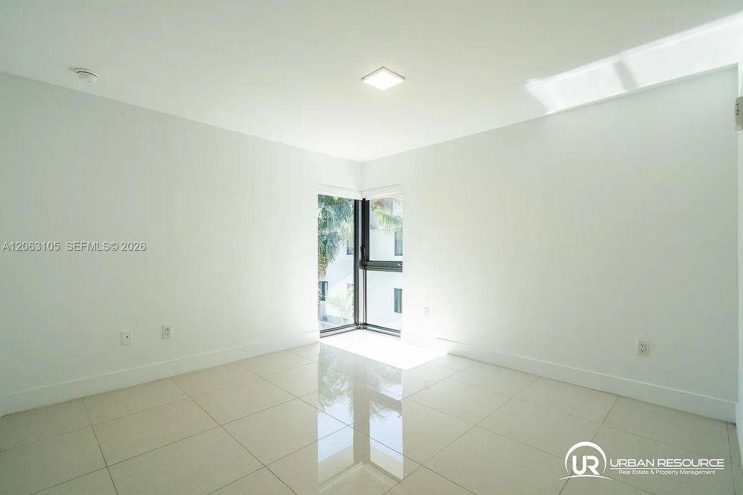 1971 BAY DRIVE  # 124 MIAMI BEACH FL 33141