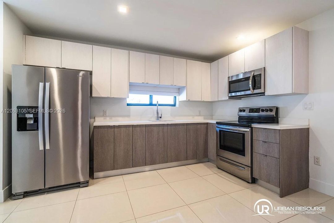 1971 BAY DRIVE  # 124 MIAMI BEACH FL 33141