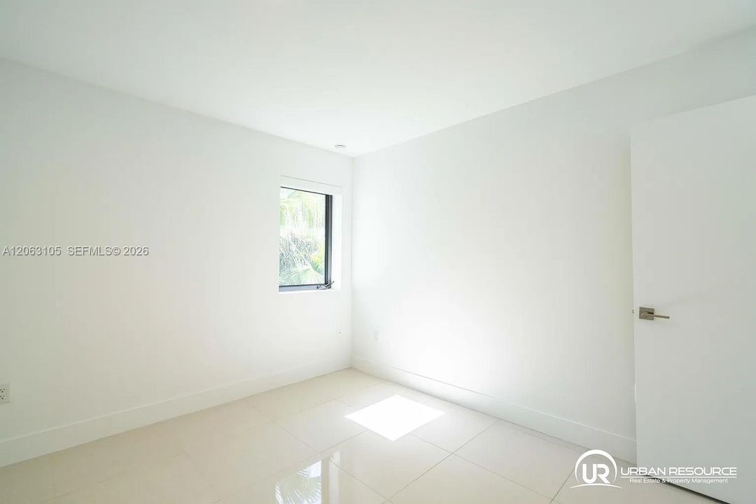 1971 BAY DRIVE  # 124 MIAMI BEACH FL 33141