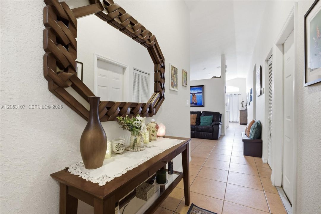 En Venta: $432,000 (3 camas, 2 baños, 1336 Pies cuadrados)