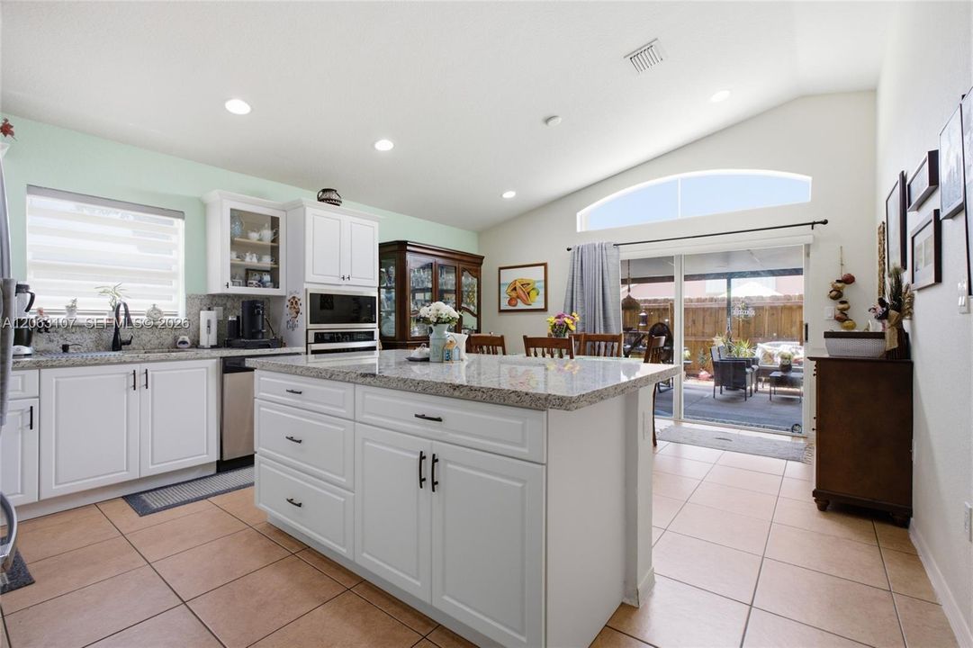 En Venta: $432,000 (3 camas, 2 baños, 1336 Pies cuadrados)