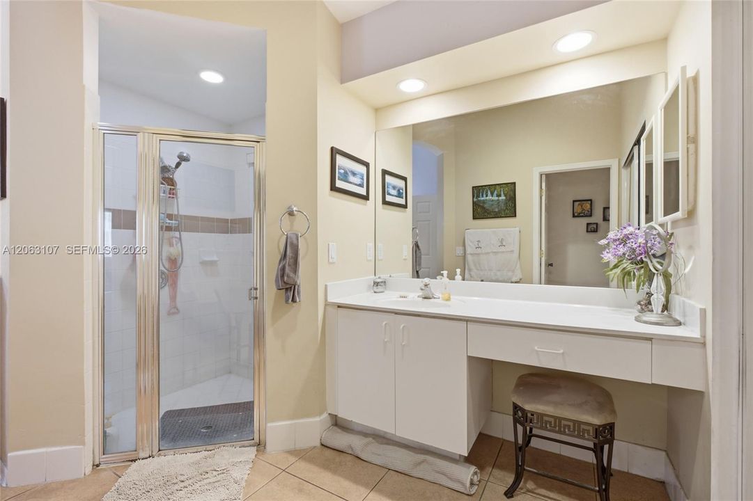 En Venta: $432,000 (3 camas, 2 baños, 1336 Pies cuadrados)