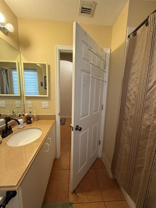 2nd bathroom