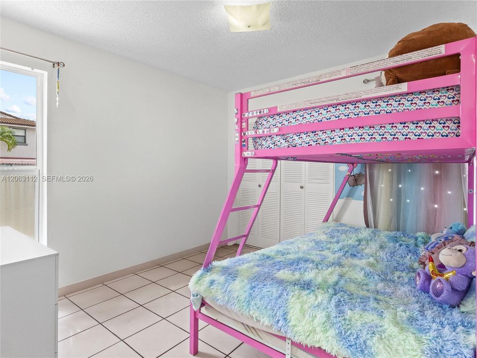 Active With Contract: $519,900 (2 beds, 2 baths, 1062 Square Feet)