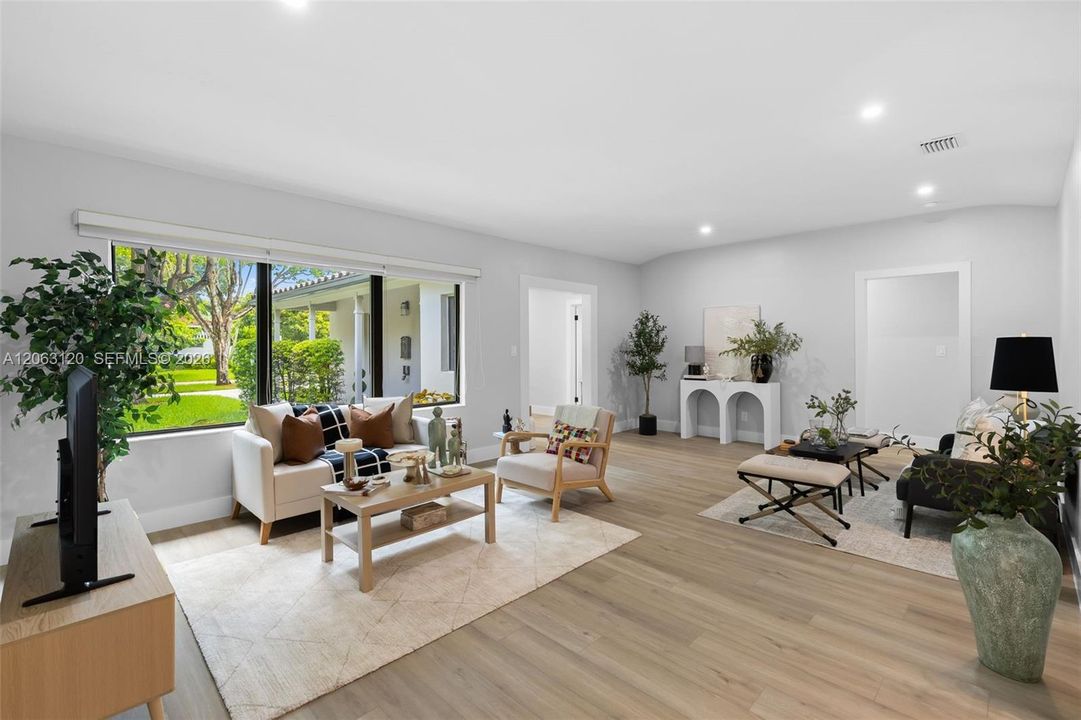 For Sale: $1,395,000 (3 beds, 2 baths, 1437 Square Feet)