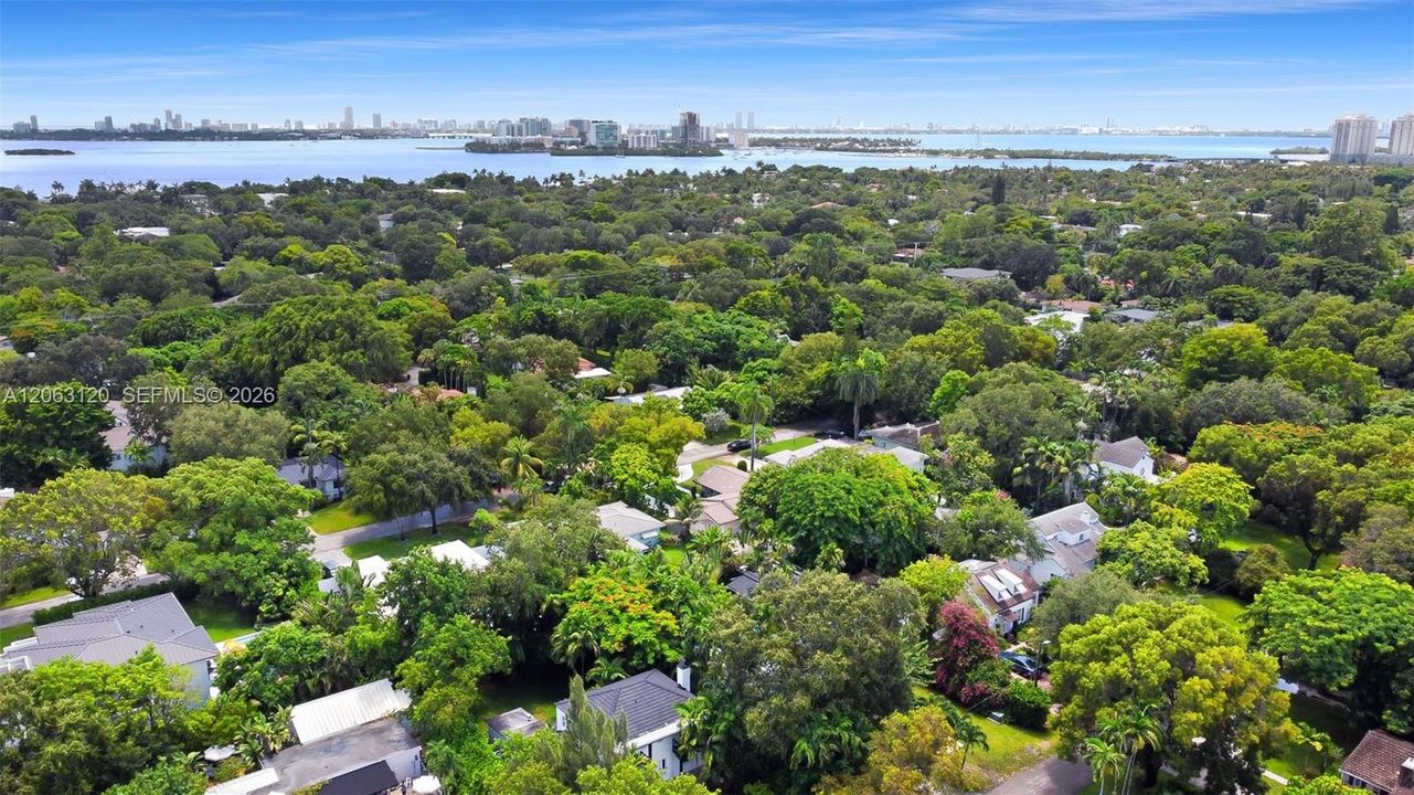 For Sale: $1,395,000 (3 beds, 2 baths, 1437 Square Feet)