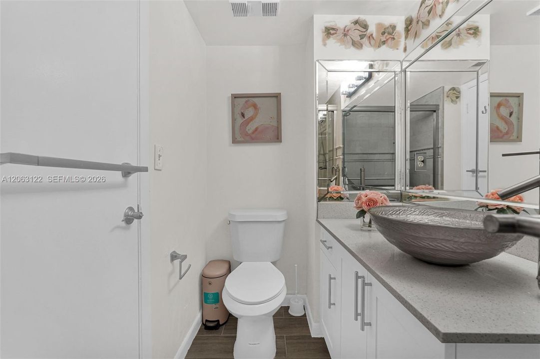 В аренду: $2,000 (2 спален, 2 ванн, 790 Квадратных фут)
