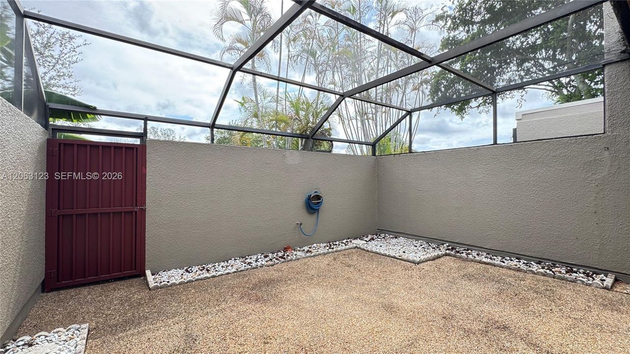 В аренду: $2,500 (2 спален, 2 ванн, 1318 Квадратных фут)