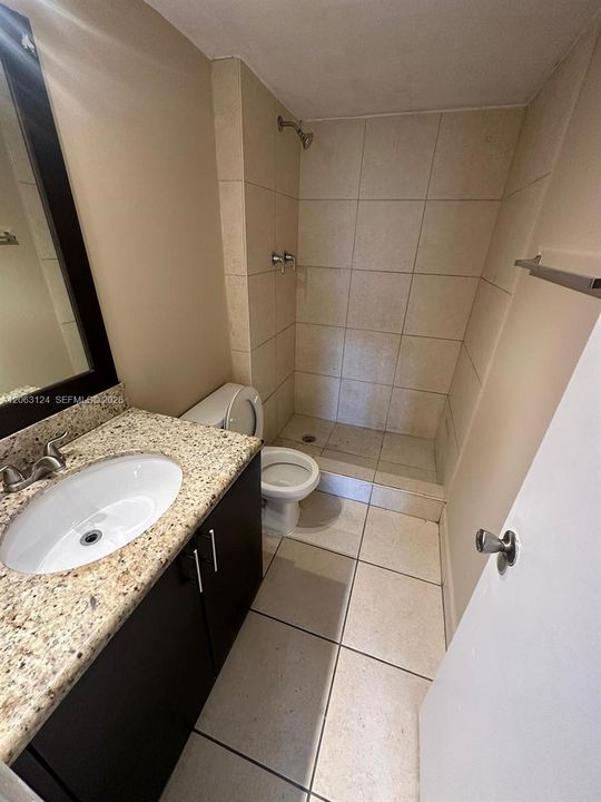 For Rent: $2,200 (2 beds, 2 baths, 1175 Square Feet)
