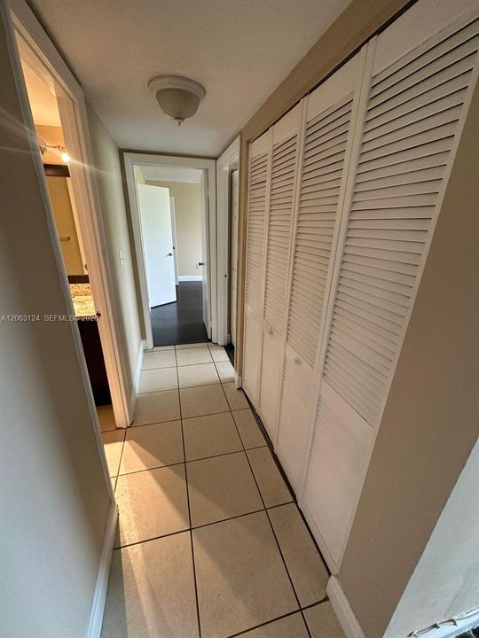For Rent: $2,200 (2 beds, 2 baths, 1175 Square Feet)
