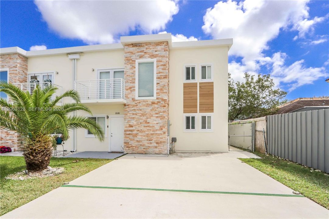 В аренду: $2,995 (4 спален, 3 ванн, 1476 Квадратных фут)