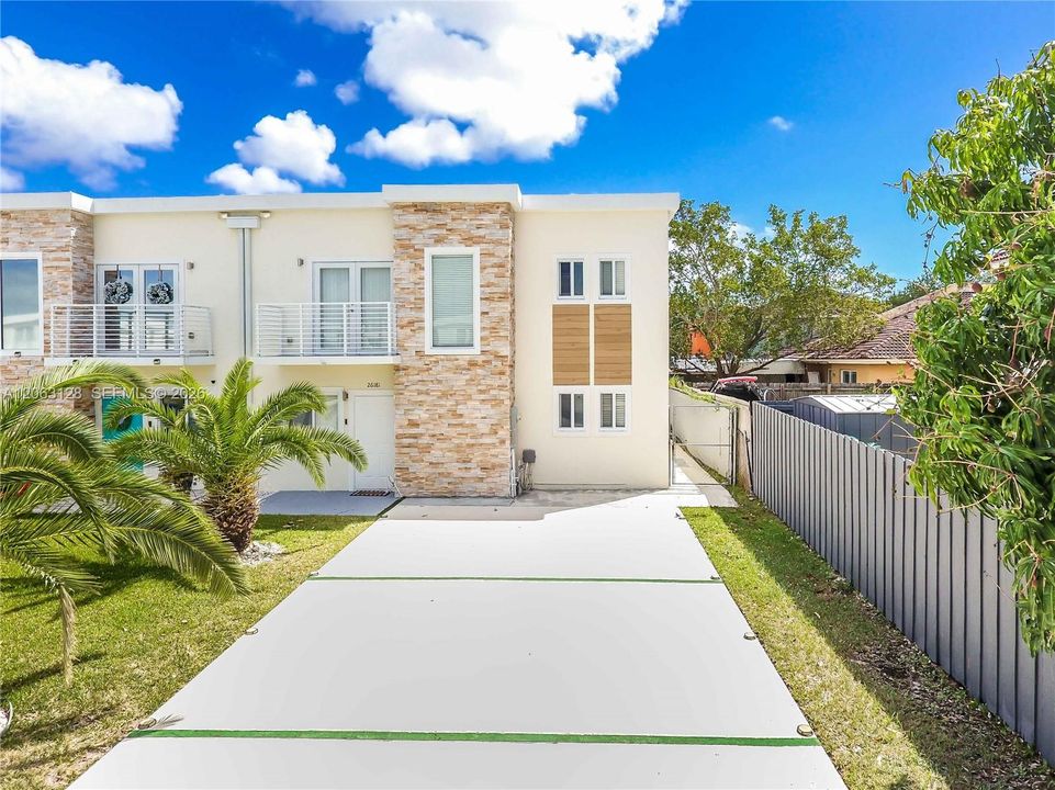 В аренду: $2,995 (4 спален, 3 ванн, 1476 Квадратных фут)