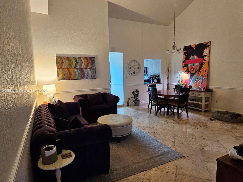 En Venta: $410,000 (2 camas, 2 baños, 1540 Pies cuadrados)