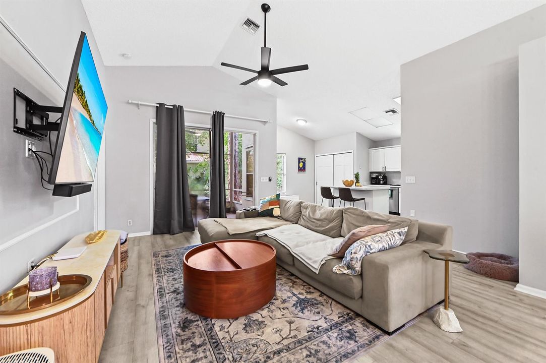 14 Living room 02