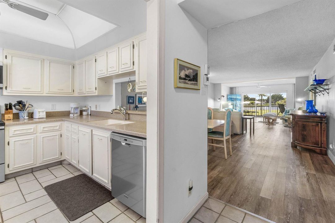 008-250JohnFKennedyDrive-Atlantis-FL-334