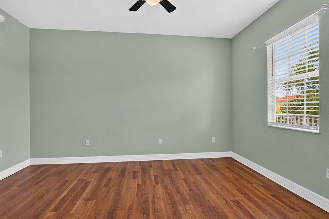 42-web-or-mls-P1346385