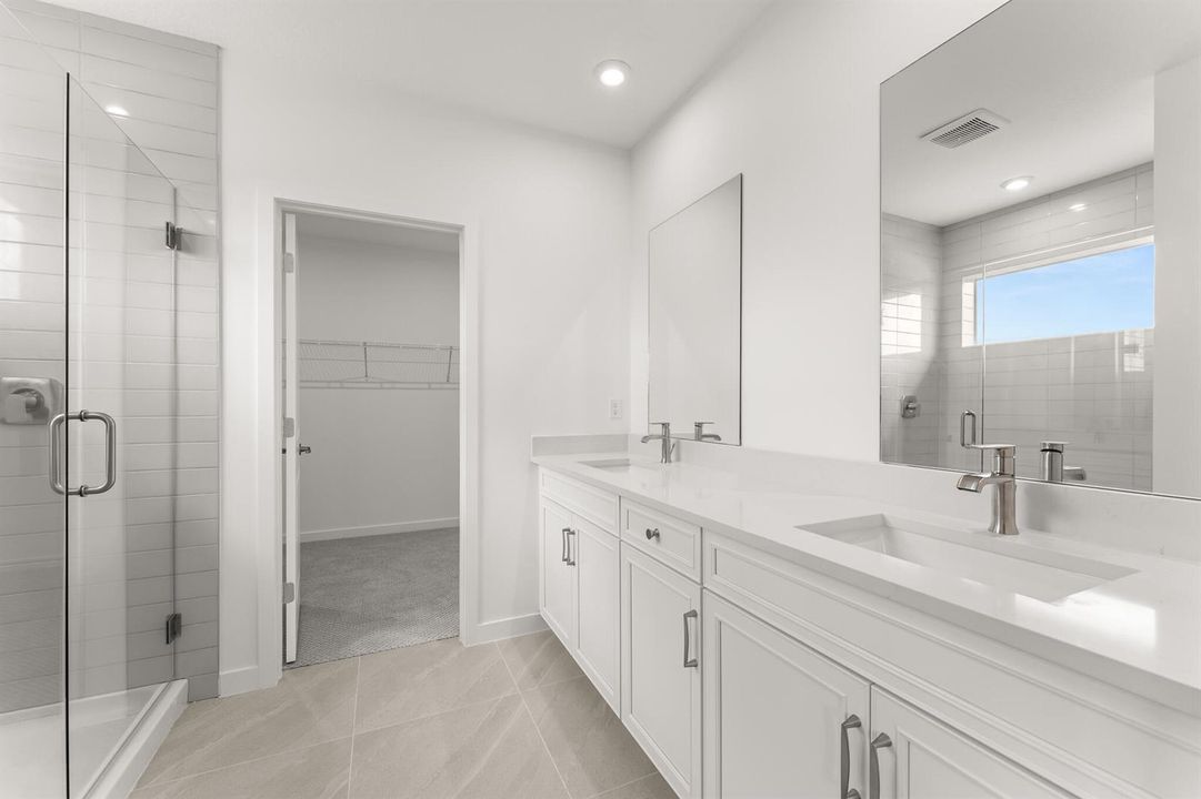 US_SEF_Hazel_Lot 215_Owners Bath