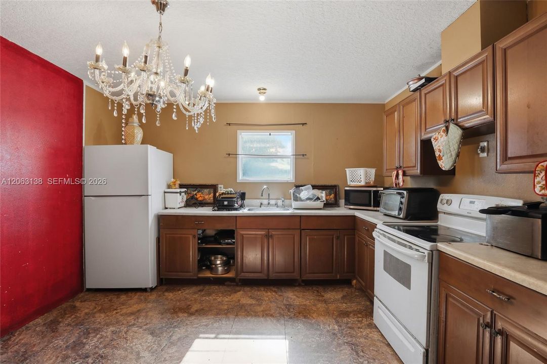 На продажу: $165,000 (3 спален, 2 ванн, 0 Квадратных фут)