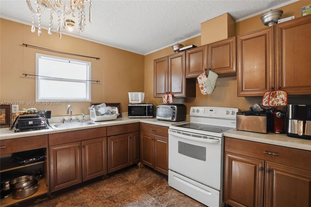 На продажу: $165,000 (3 спален, 2 ванн, 0 Квадратных фут)