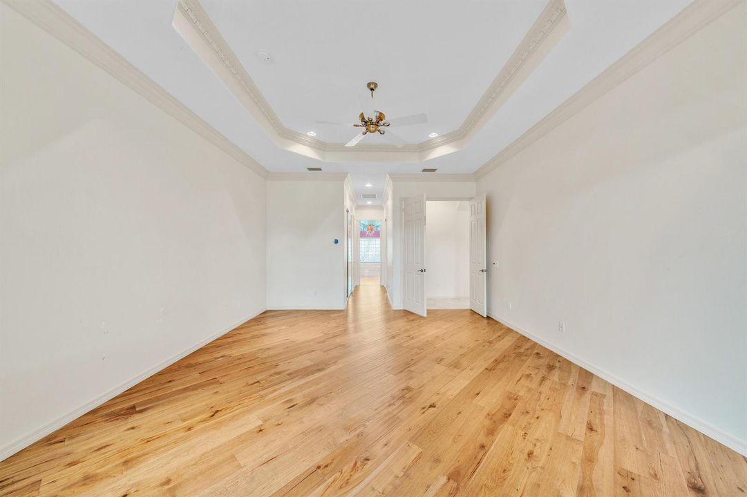 5 Primary Bedroom (2)