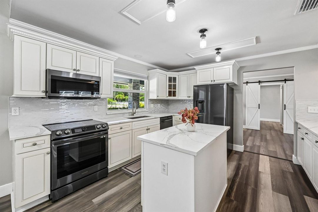 16-web-or-mls-Pelham Rd-S3007-016
