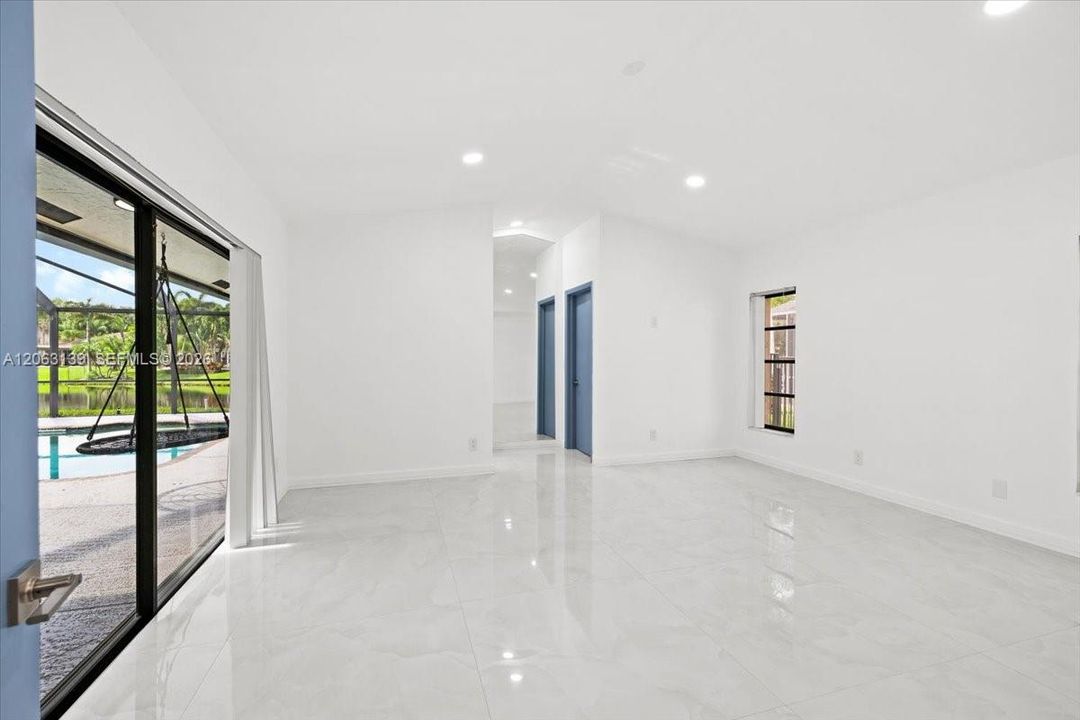 На продажу: $995,000 (4 спален, 2 ванн, 2388 Квадратных фут)