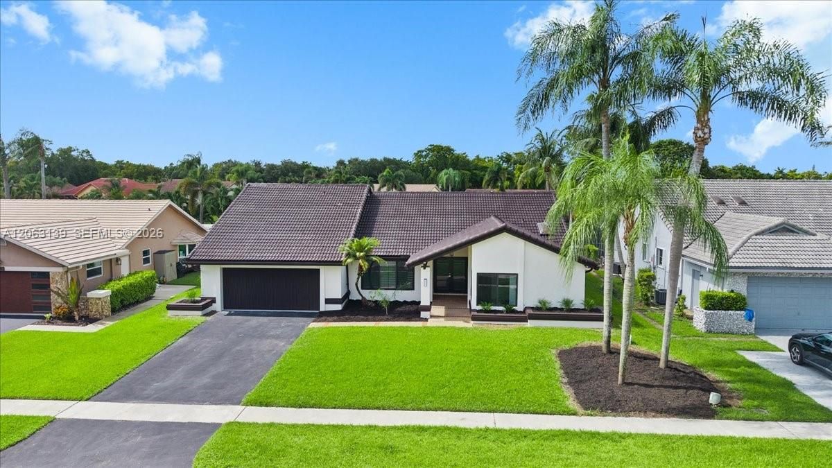 На продажу: $995,000 (4 спален, 2 ванн, 2388 Квадратных фут)