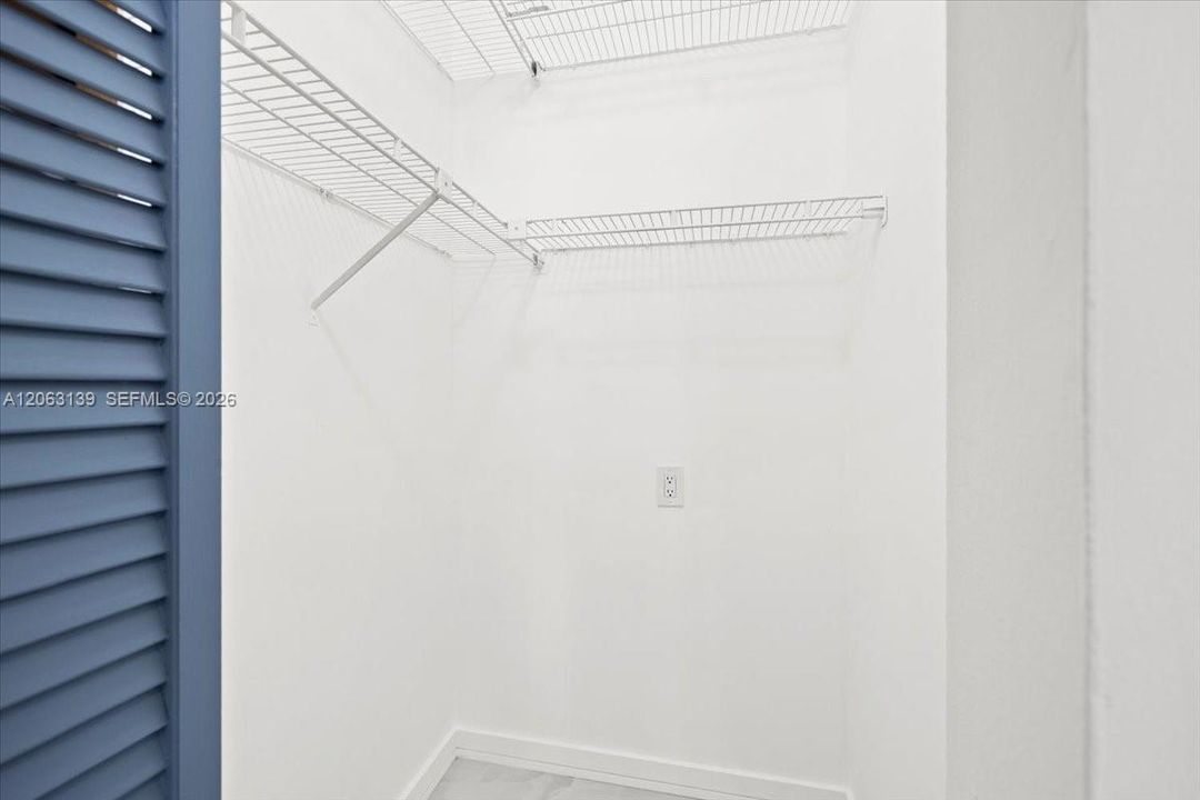 На продажу: $995,000 (4 спален, 2 ванн, 2388 Квадратных фут)