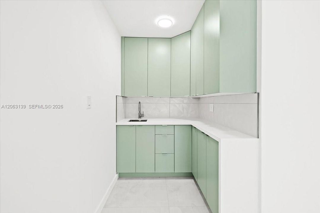 На продажу: $995,000 (4 спален, 2 ванн, 2388 Квадратных фут)