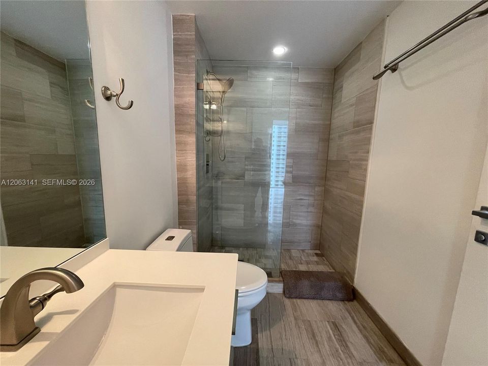 For Rent: $5,500 (2 beds, 2 baths, 1012 Square Feet)