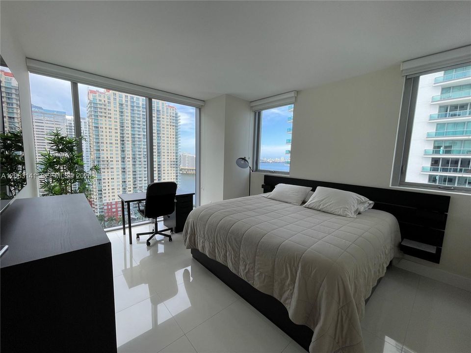 For Rent: $5,500 (2 beds, 2 baths, 1012 Square Feet)