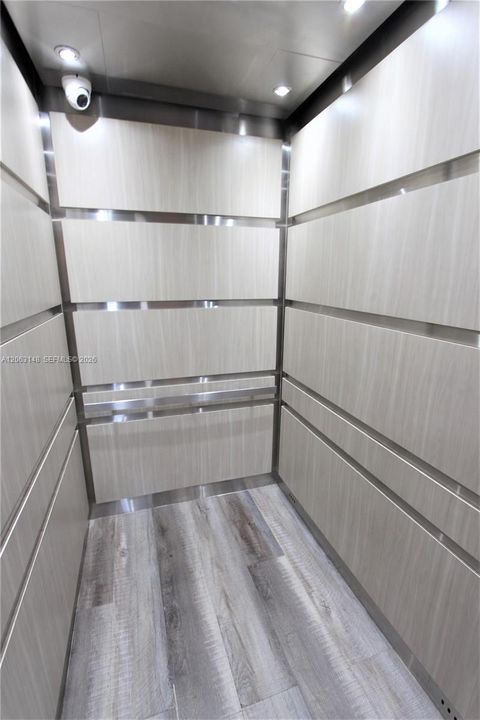 For Rent: $2,100 (2 beds, 1 baths, 774 Square Feet)