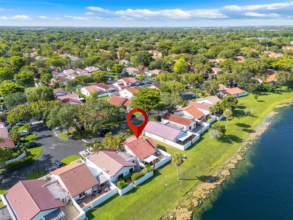 На продажу: $509,999 (2 спален, 2 ванн, 1117 Квадратных фут)