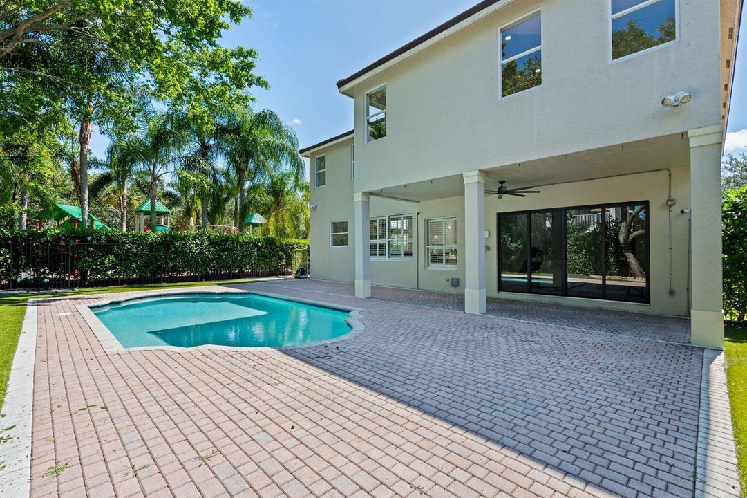 60-web-or-mls-A7402945