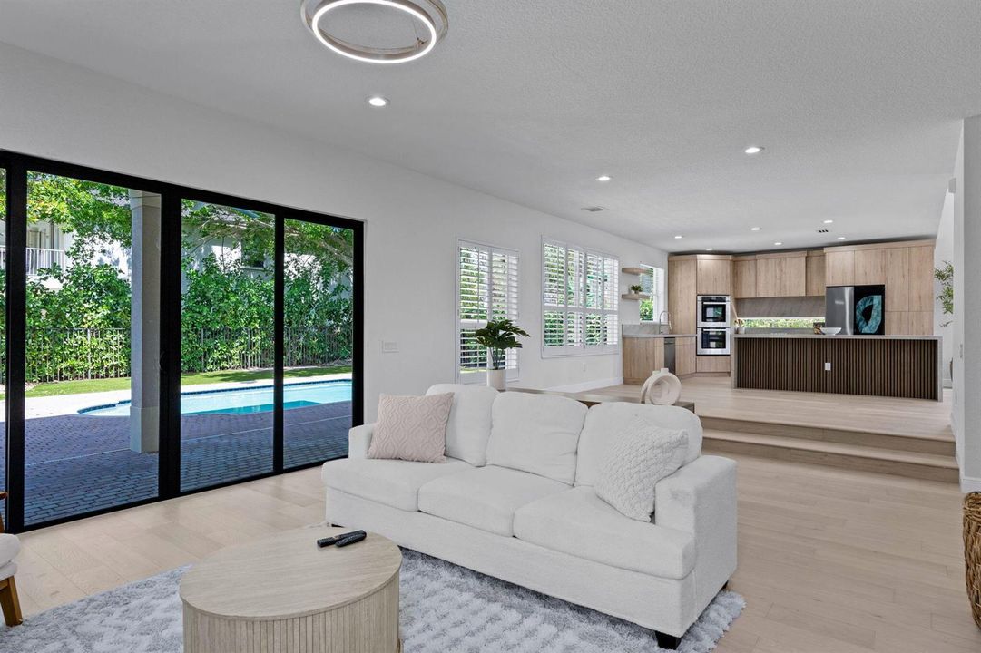 22-web-or-mls-A7403074